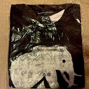 Banana Republic Tee Shirt - designer style